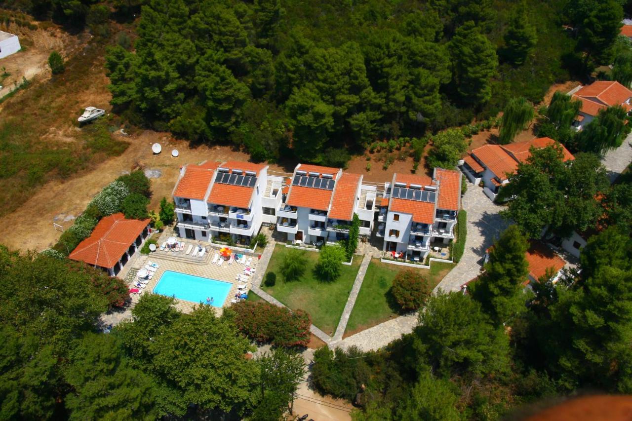 Amalia Apartments Кукунарис Экстерьер фото