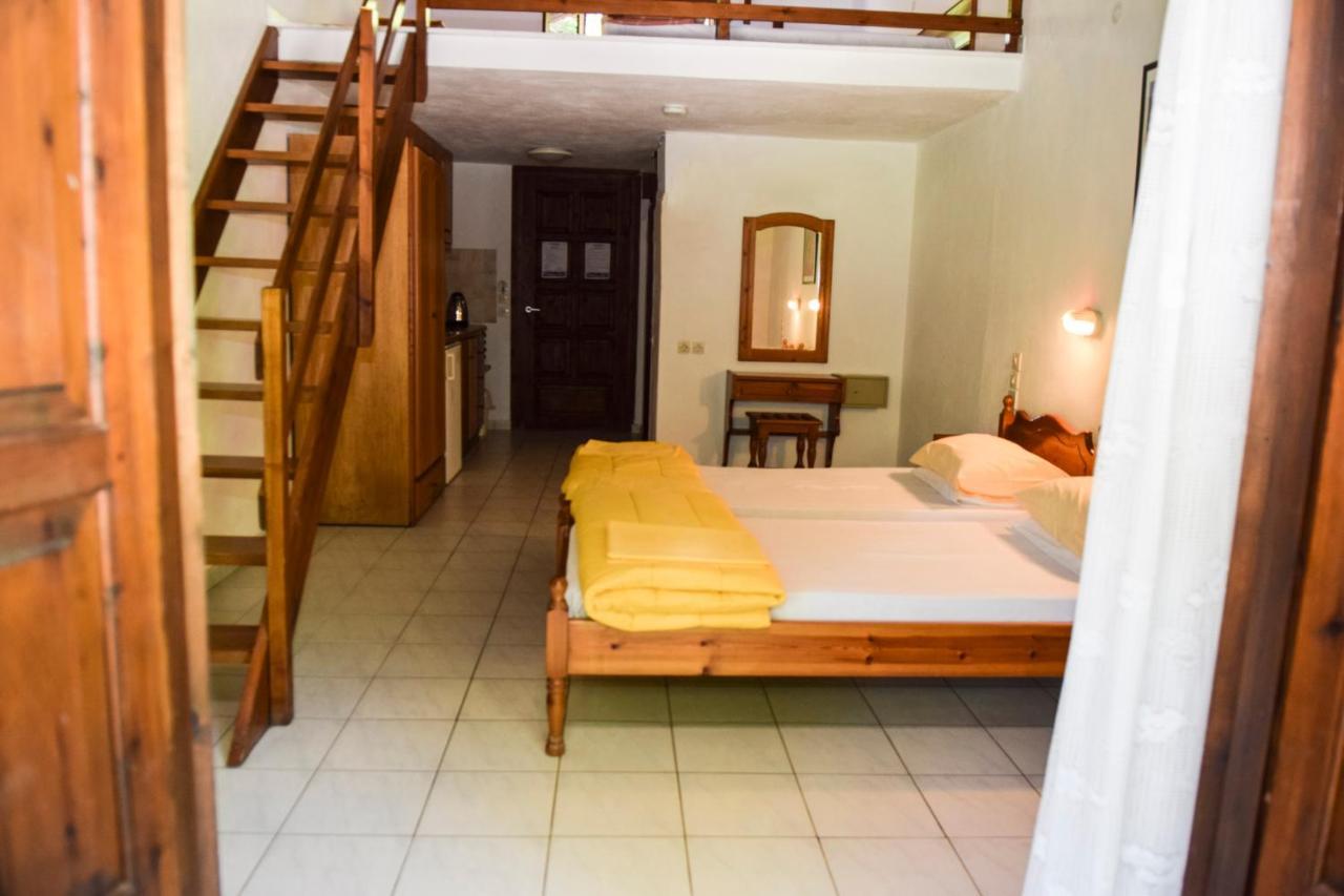 Amalia Apartments Кукунарис Экстерьер фото