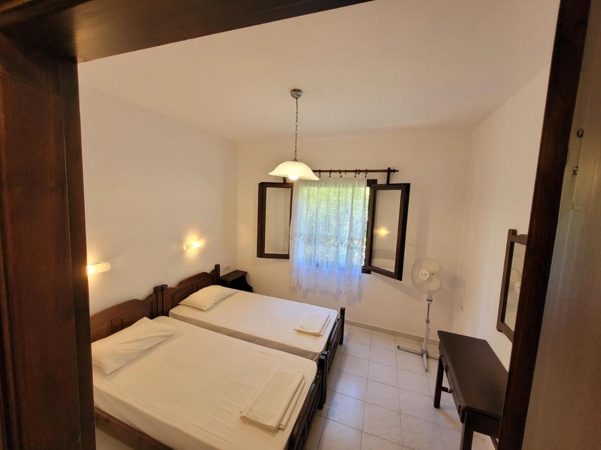Amalia Apartments Кукунарис Экстерьер фото