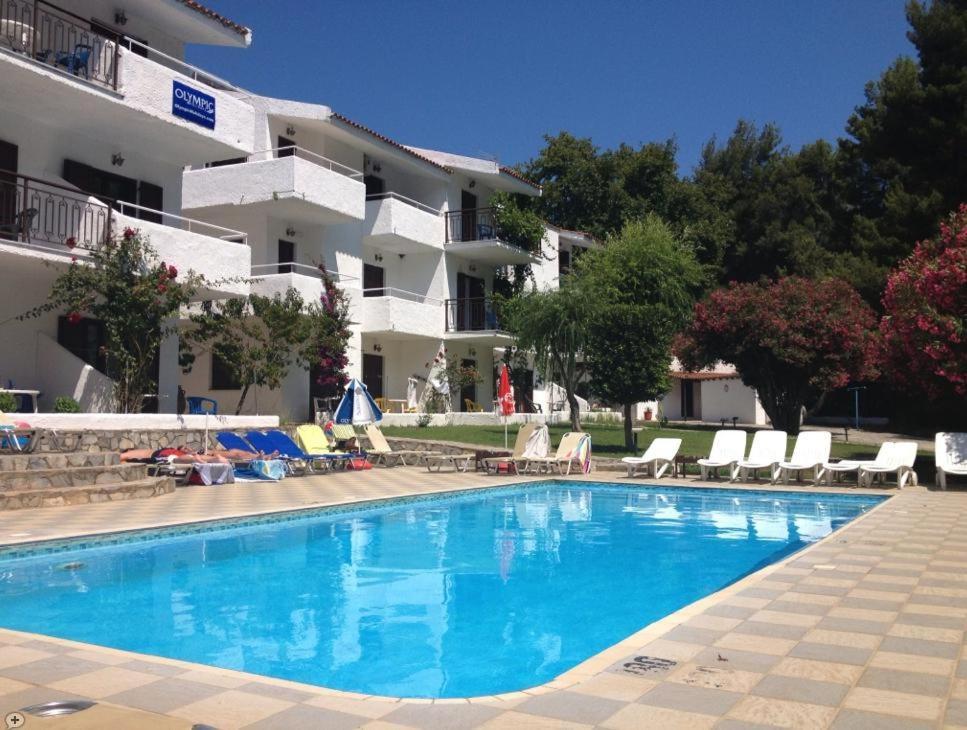 Amalia Apartments Кукунарис Экстерьер фото